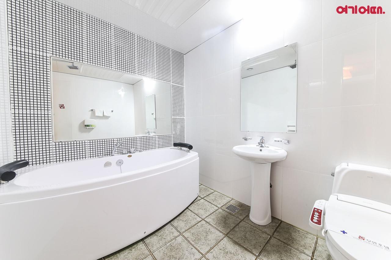 Dome Hotel Кванджу Экстерьер фото
